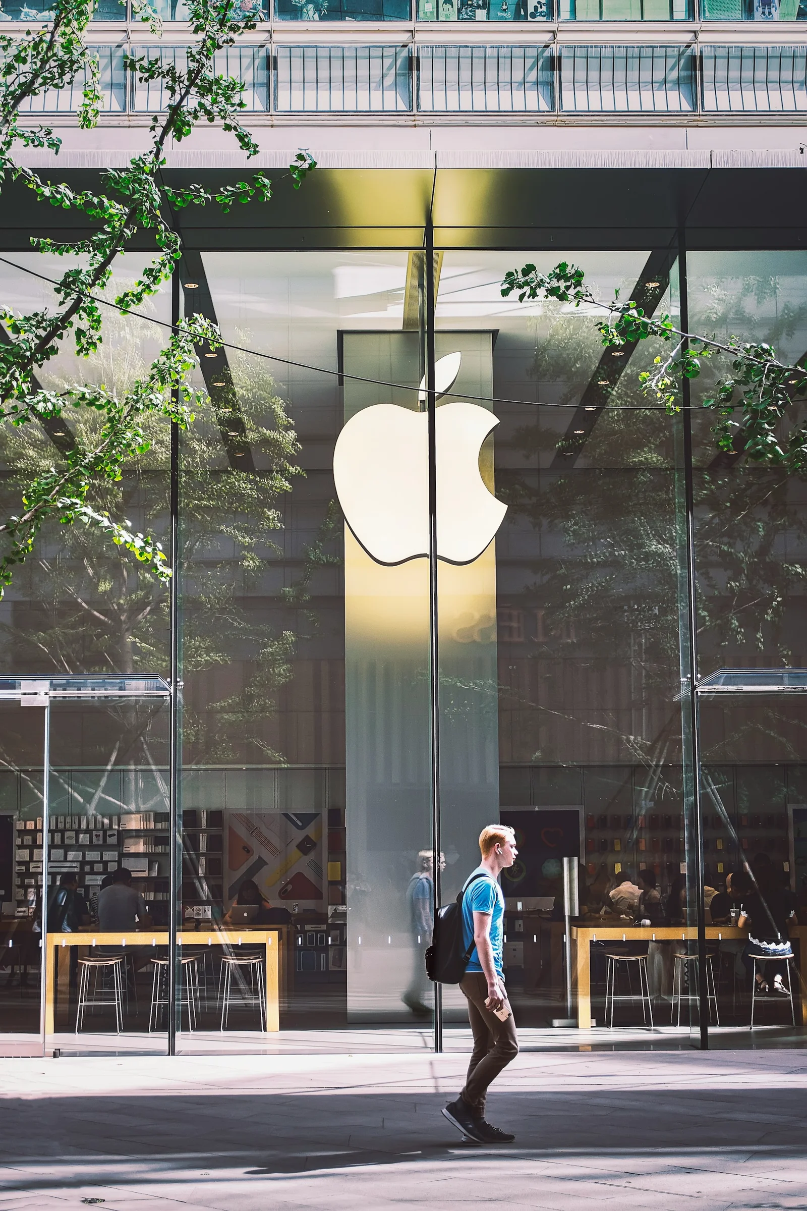 Website Design Like Apple: How to Create Minimalist and Impactful Designs