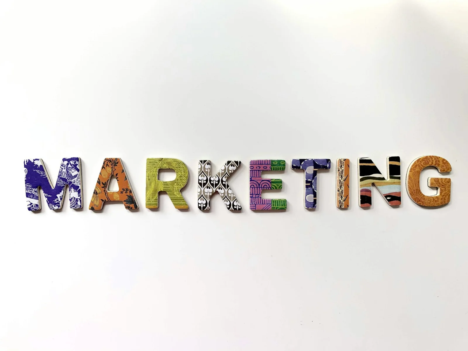 Marketing vs Digital Marketing: Key Differences and Benefits